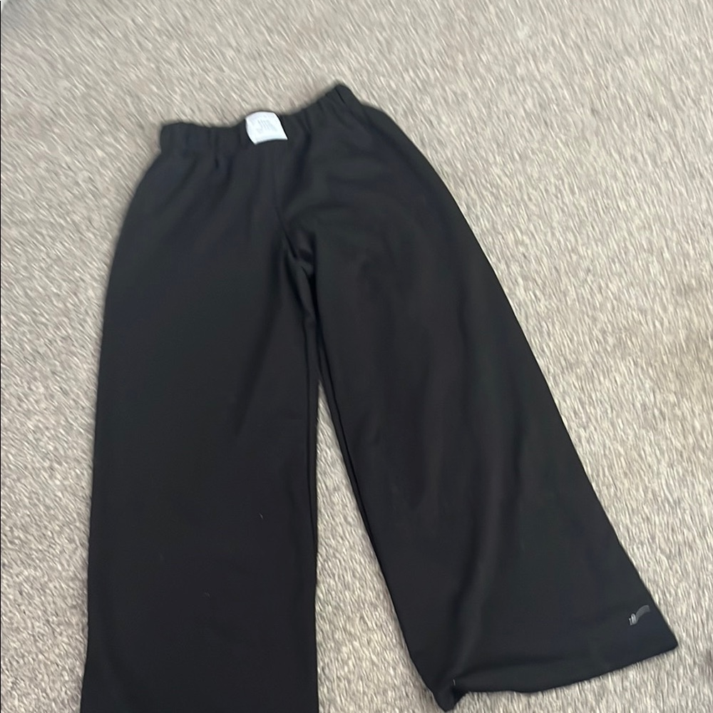 Elegant Black Wide-Leg Trousers